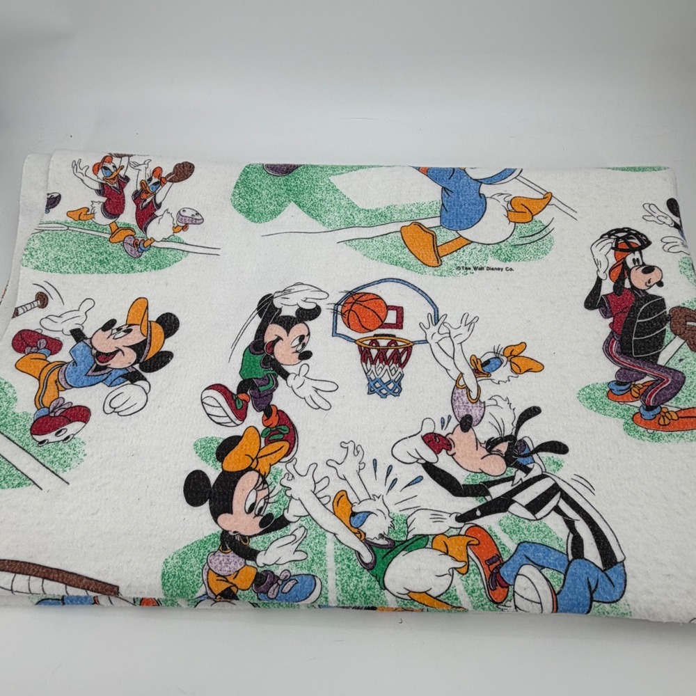 Disney Chatham Vintage Sports Blanket Mickey Minnie Donald Goofy White Retro